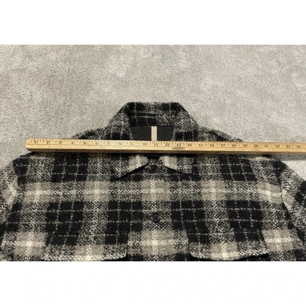 Banana Republic Men's L Plaid Flannel Button-Up Shirt Jacket Black Gray Pockets